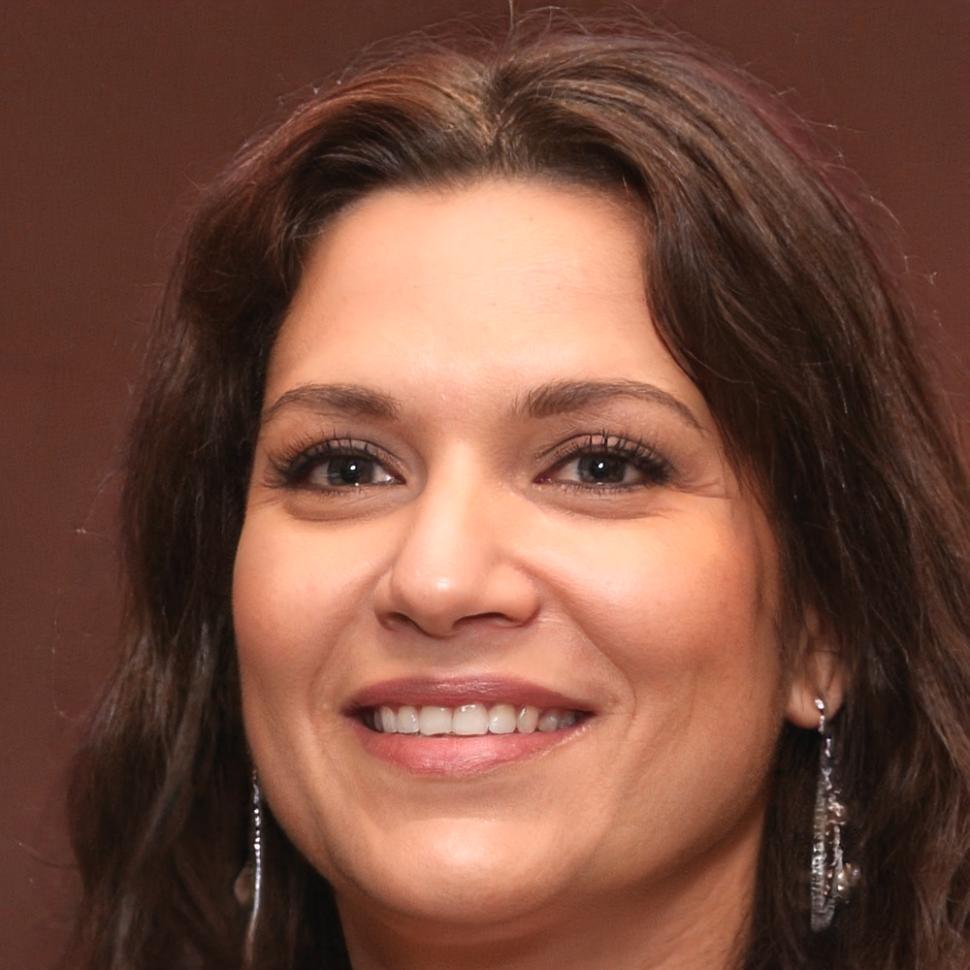 Maria Silva, especialista em gestão financeira
